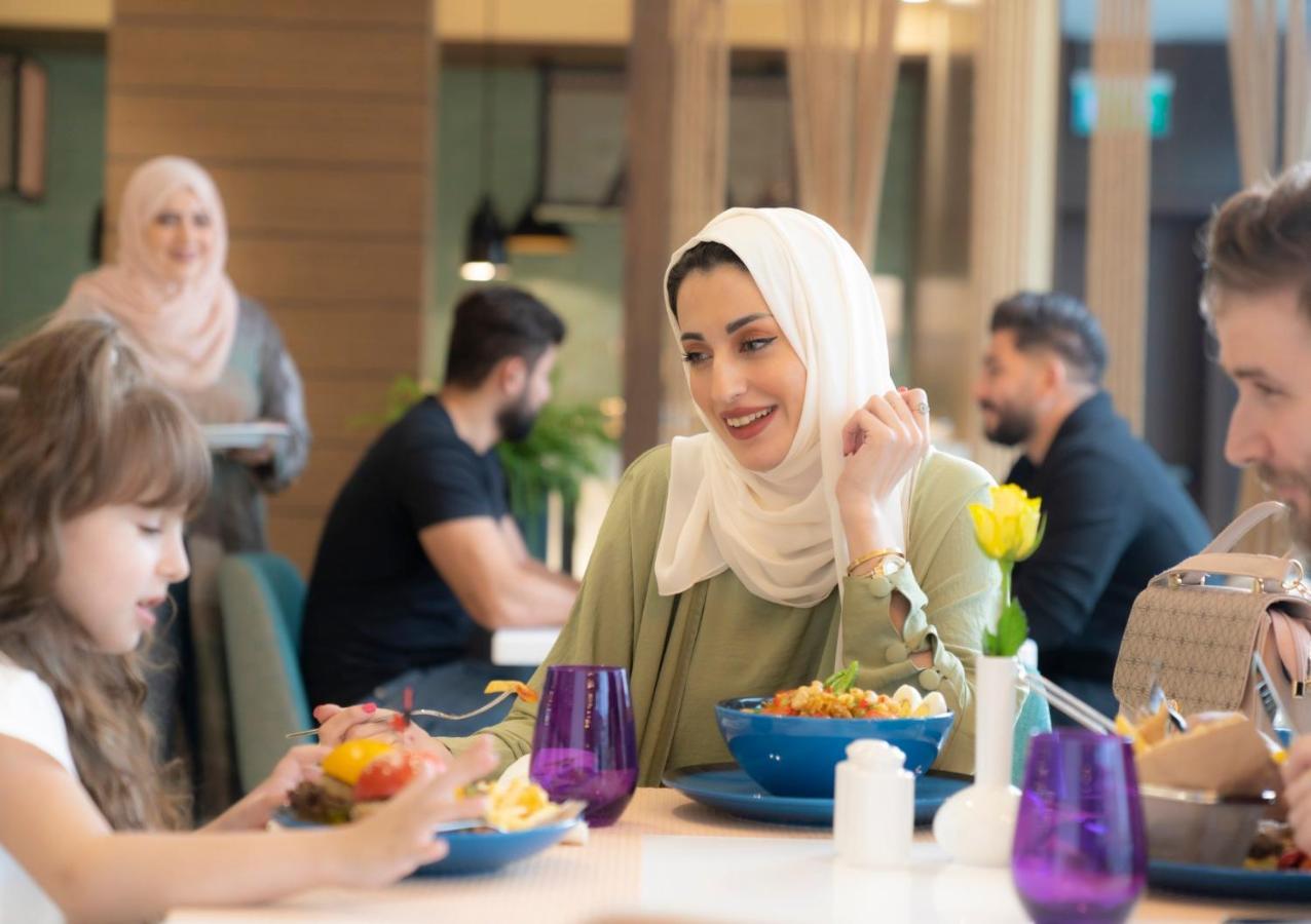 Holiday Inn & Suites Al Jubail By Ihg Al Fanatir Luaran gambar